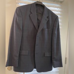 Men’s Ralph Lauren Wool Sport Coat / Blazer size 42R color dark grey.